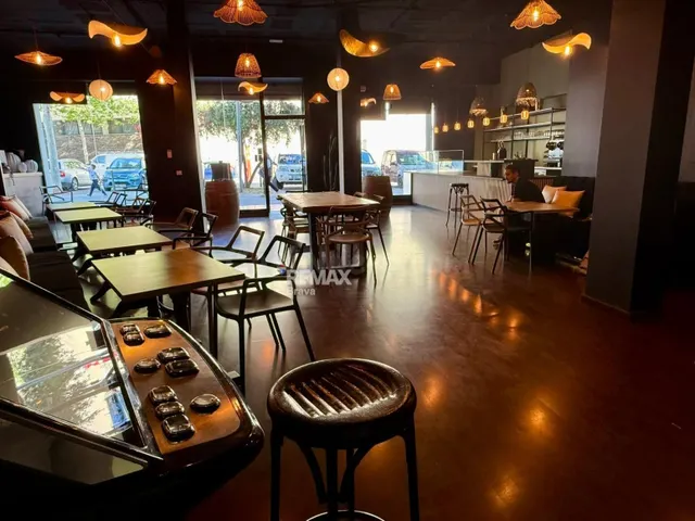 Roses Centro | TRASPASO 40.000 €. Traspaso de reconocido bar - foto 2