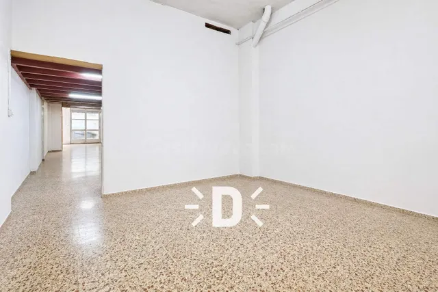 SE VENDE LOCAL EN BENETUSSER - foto 5