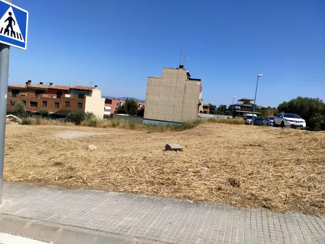 CASA DE OBRA NUEVA — 12