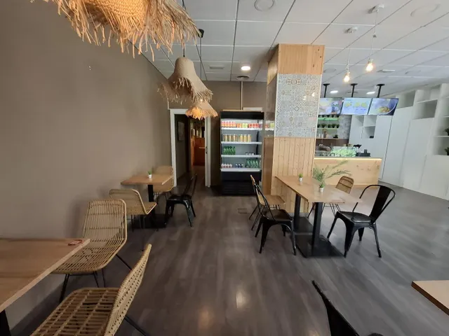 Traspaso de local comercial de 253 m2 — 18