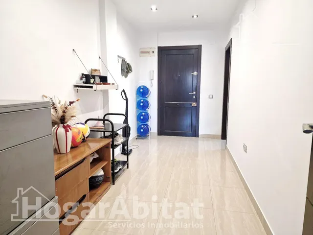 ¡Picassent Centro! Amplio, reformado y exterior, con ascensor y balcón, cerca del metro — 28