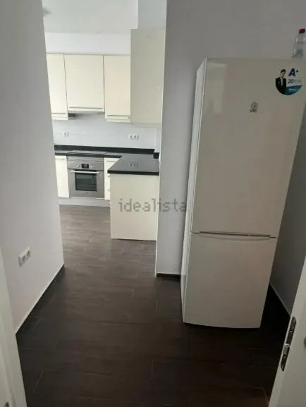 Alquiler de excelente vivienda zona centro de Alicante de 4 dormitorios — 15