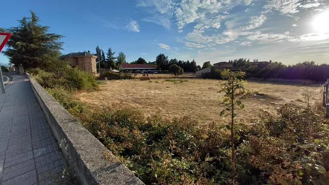 OPORTUNIDAD DE INVERSIÓN: 2 PARCELAS (1066 m2 c/u) EN TORREC - foto 5