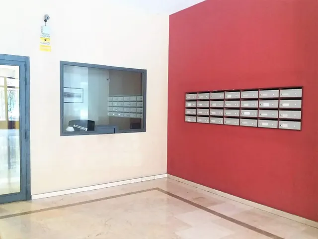 Alquiler de Piso Exterior en Puerta de Toledo con Piscina y Vigilancia — 20