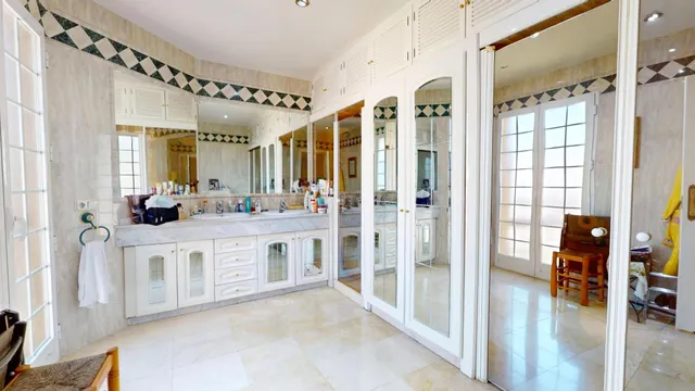 IMPRESIONANTE VIVIENDA EXTERIOR EN PLENA PLAZA DE COSTASOL - foto 4