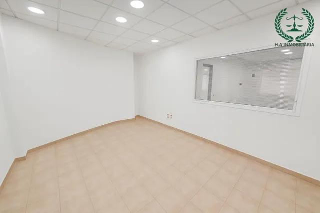 Amplio Local Comercial en Alquiler en el Corazón de Pedrezuela — 2