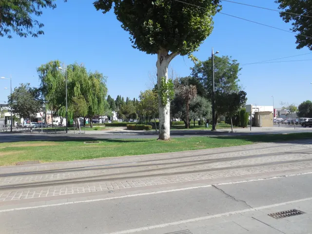 Piso en Armila junto parada de metro todo exterior. — 5