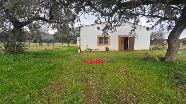FINCA RÚSTICA CON NAVE A LA VENTA