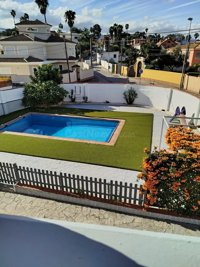 Se vende chalet independiente de 5 dormitorios con una parce - foto 5