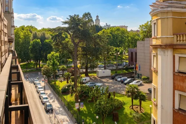 ÁTICO DÚPLEX CON  GRAN TERRAZA DE 40 M2 Y PRECIOSAS VISTAS  