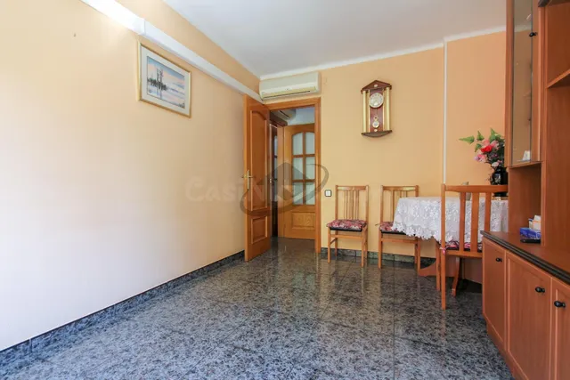 AMPLIO PISO DE 4 habitaciones CON GRAN BALCÓN — 11
