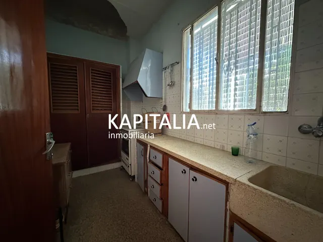 Casa en VENTA en Canals, barrio de La Torreta, con garaje privado, patio y gran potencial — 9