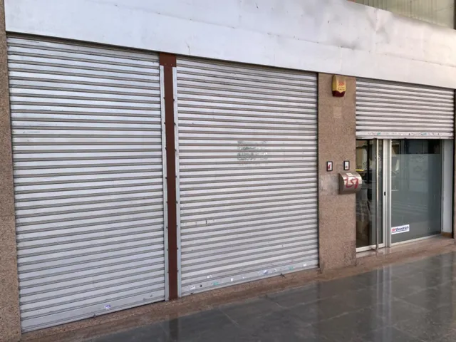 LOCAL COMERCIAL CENTRO TERRASSA — 11