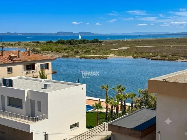Apartamento con excepcionales vistas al mar, canal y parque  - foto 2