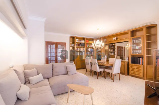 EDIFICIO EN VENTA EN EL CENTRO DE LLORET DE MAR, IDEAL PARA 