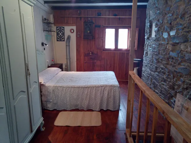 CASA DE PIEDRA EN VALCECAÑADA — 2