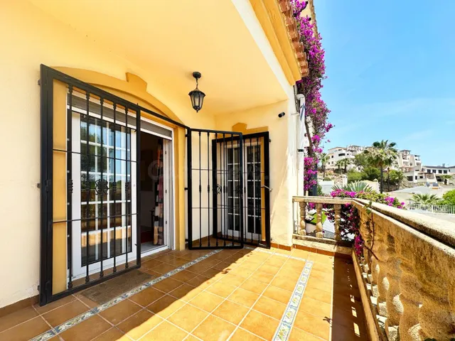 Villa de 3 dormitorios 3 baños en Orihuela Costa  ( Campo de golf Las Ramblas ) — 48