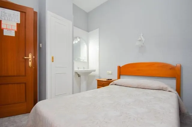 Hostal en venta Santa Fe — 38