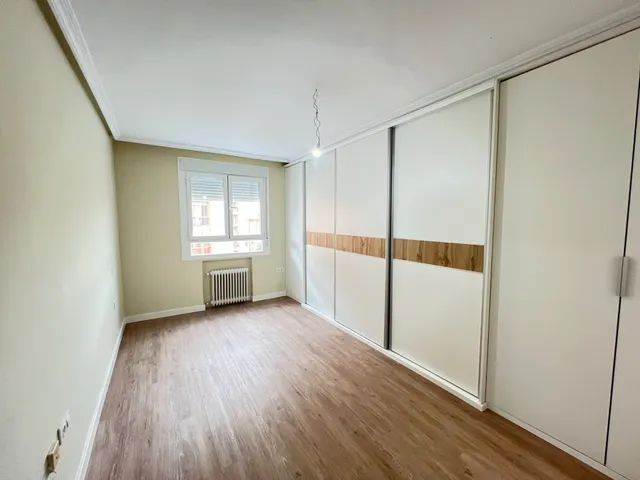 Piso recién reformado con garaje en el centro de Cáceres — 15