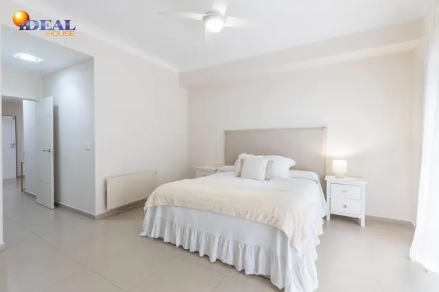 EXCLUSIVO PISO DE LUJO EN PLENO CENTRO DE GRANADA — 29