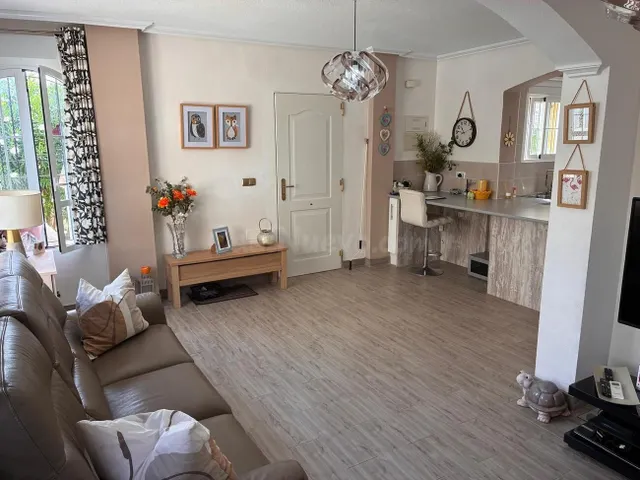 Villa 2 habitaciones 80m² en venta - Lomas de Cabo Roig — 28