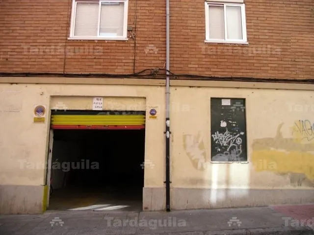LOCAL CON VADO AL LADO DEL CORTE INGLÉS — 2