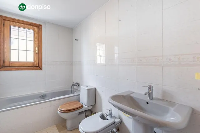 Espectacular casa independiente con piscina y grandes vistas en Monteluz (Peligros) — 36
