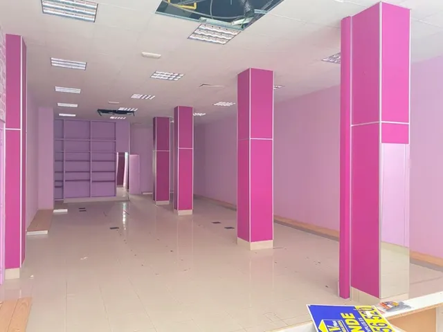 LOCAL CÉNTRICO LAZURTEGUI INVERSION (Se vende con inquilino) — 7