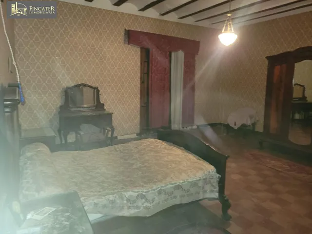 CASA EN CELLA — 49