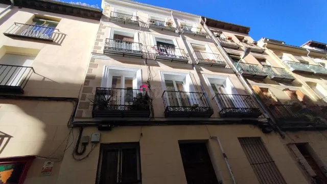 VIVIENDA EN EL CORAZÓN DE CHUECA CALLE MADERA, EN VENTA FLAS - foto 2