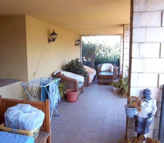 Chalet individual 5 hab. en Vilafortuny. Parcela 1.500 m2. Piscina. — 18