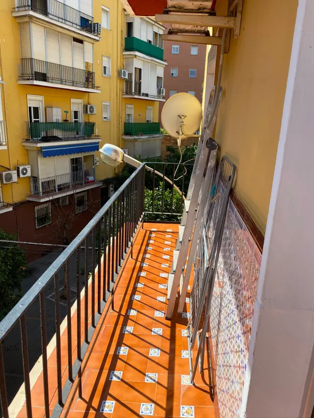 SE ALQUILA HABITACIÓN A ESTUDIANTE — 20