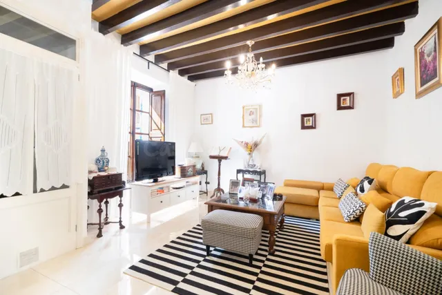 Casa de pueblo reformada con jardín en Campanet — 5