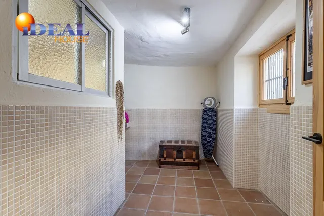 GR3929 - Alhama de Granada - Casa de pueblo reformada con patio delantero y azotea — 5
