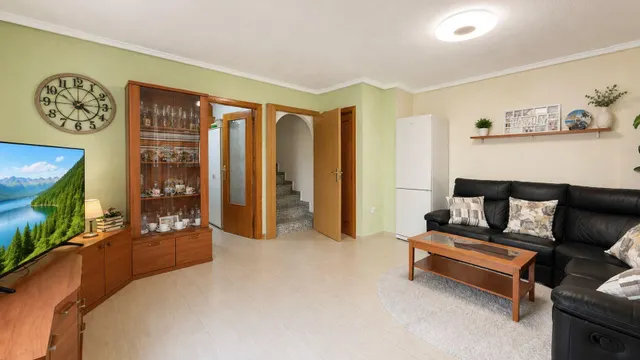 Casa con jardín privado, solárium y gran potencial en Ciudad Quesada — 19
