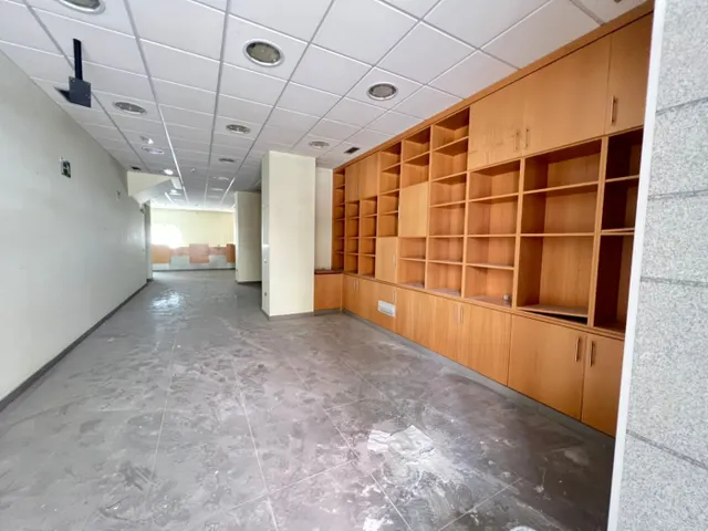 LOCAL COMERCIAL EN EL CENTRO DE PONFERRADA — 3
