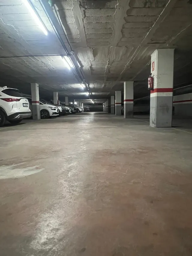 Alquiler  de trastero con plaza de parking — 12