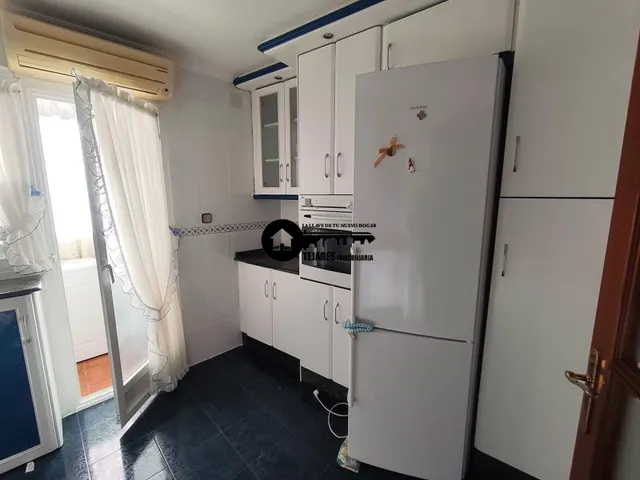 Inmobiliaria tejares vende estupendo piso en zona ensanche — 7