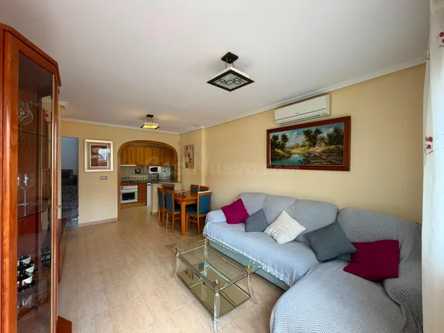 Atractivo chalet adosado en alquiler a largo plazo en Villam - foto 4