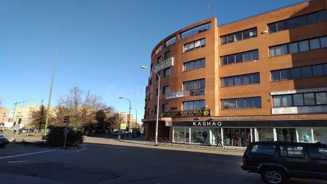 Local comercial 60m² en venta - Oroquieta - foto 2