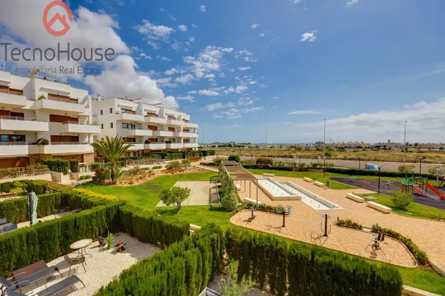 Moderno Piso en Residencial Terrazas De Campoamor con Vistas al Mar — 22