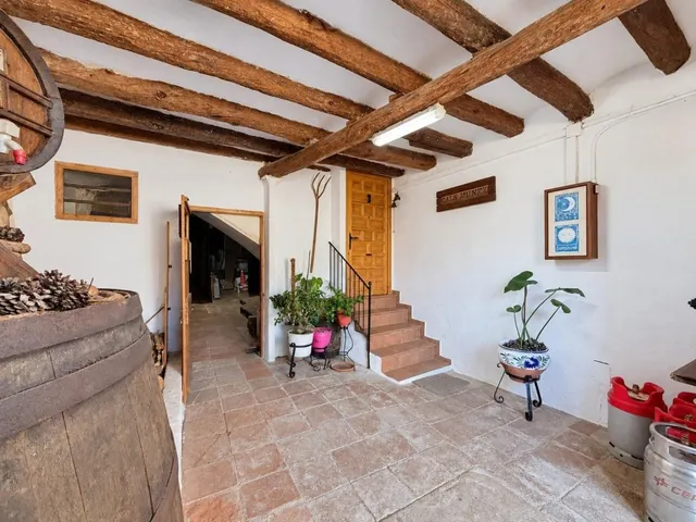 No es una casa más. Es una vivienda de 1880 con carácter. — 17