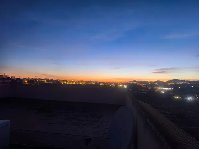 Bonito apartamento con vistas y piscina — 12