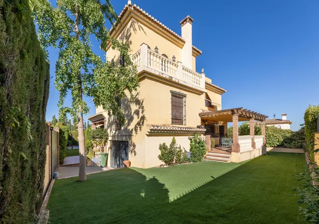 CHALET INDEPENDIENTE EN CAJAR