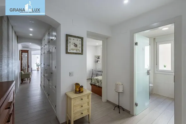 PISO COMPLETAMENTE REFORMADO EN CALLE RECOGIDAS — 32