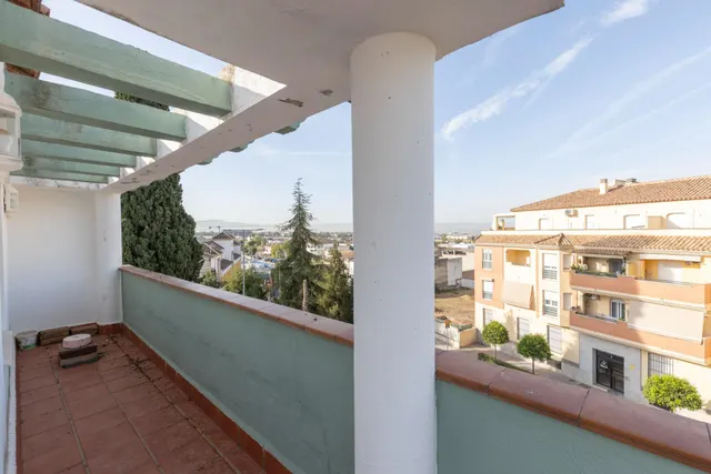 Casa independiente a 5 minutos de Granada en buen estado para entrar a vivir — 20