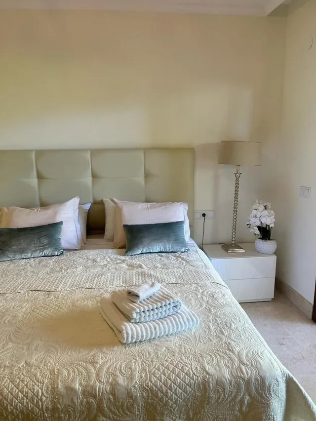 elegante apartamento en la codiciada Milla de Oro de Marbella — 7