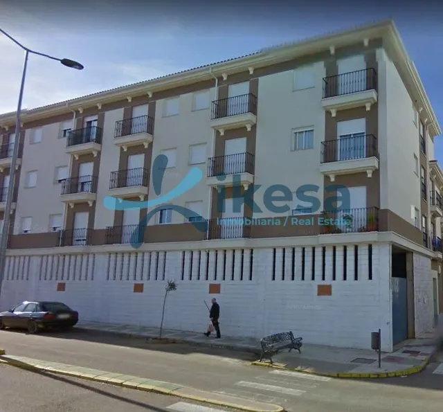 Venta de Local Comercial en Castuera, Badajoz.
