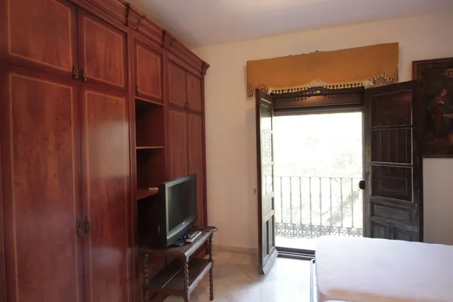 CHALET EN VENTA EN URBANIZACIÓN ROSALEDA DE LA PLATA — 28