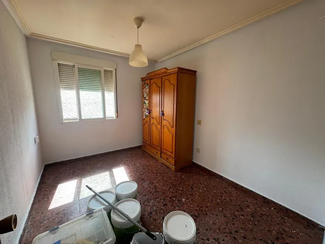 SE VENDE PISO AMPLIO EN GENERAL VIVES — 8